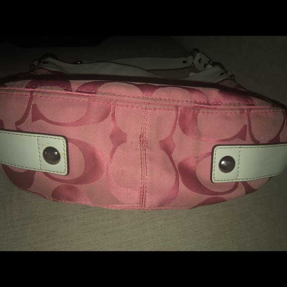 Precious coral pink Coach purse - Picture 3 of 5